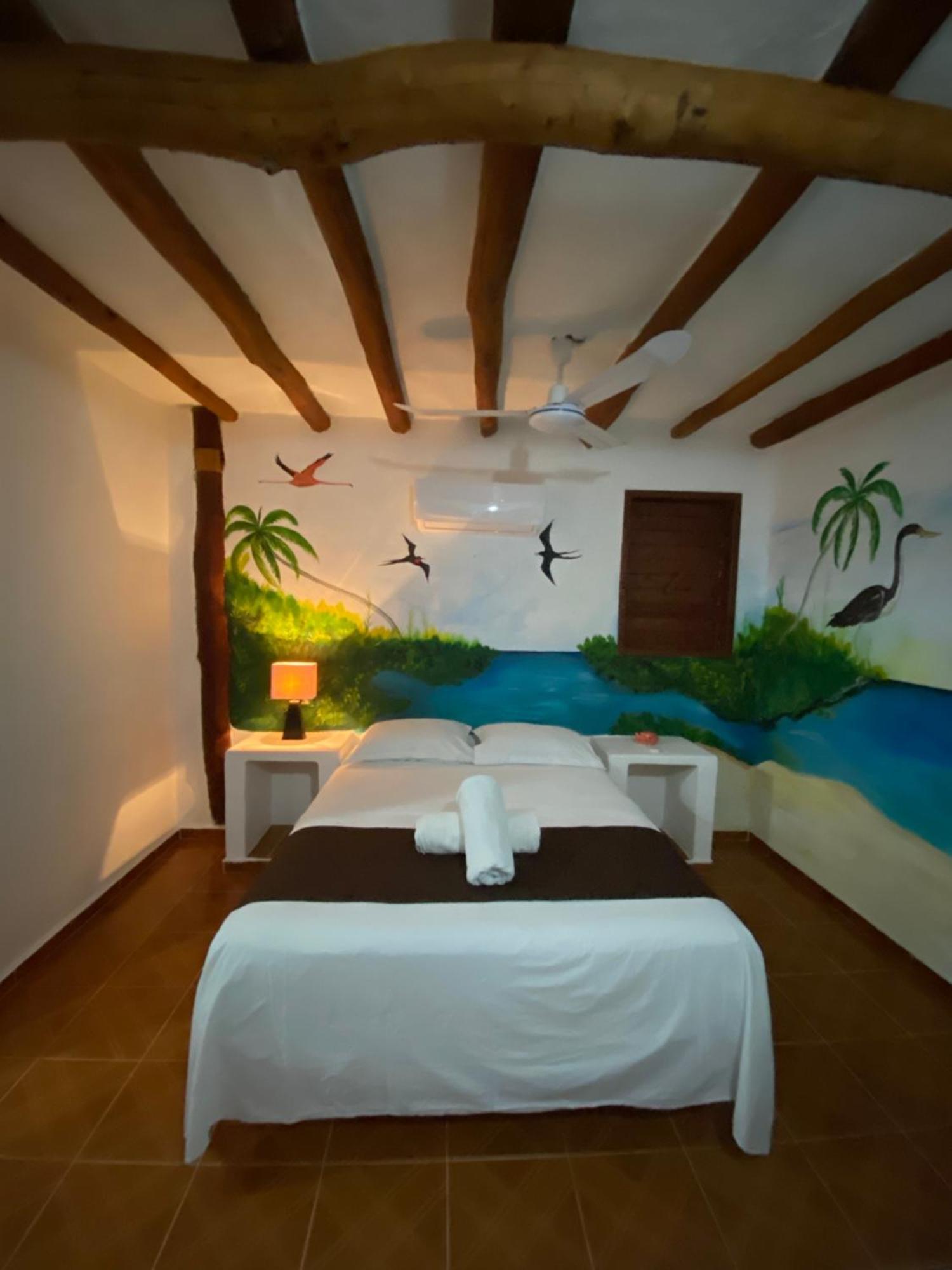 Casa Victor Avila 홀박스아일랜드 외부 사진