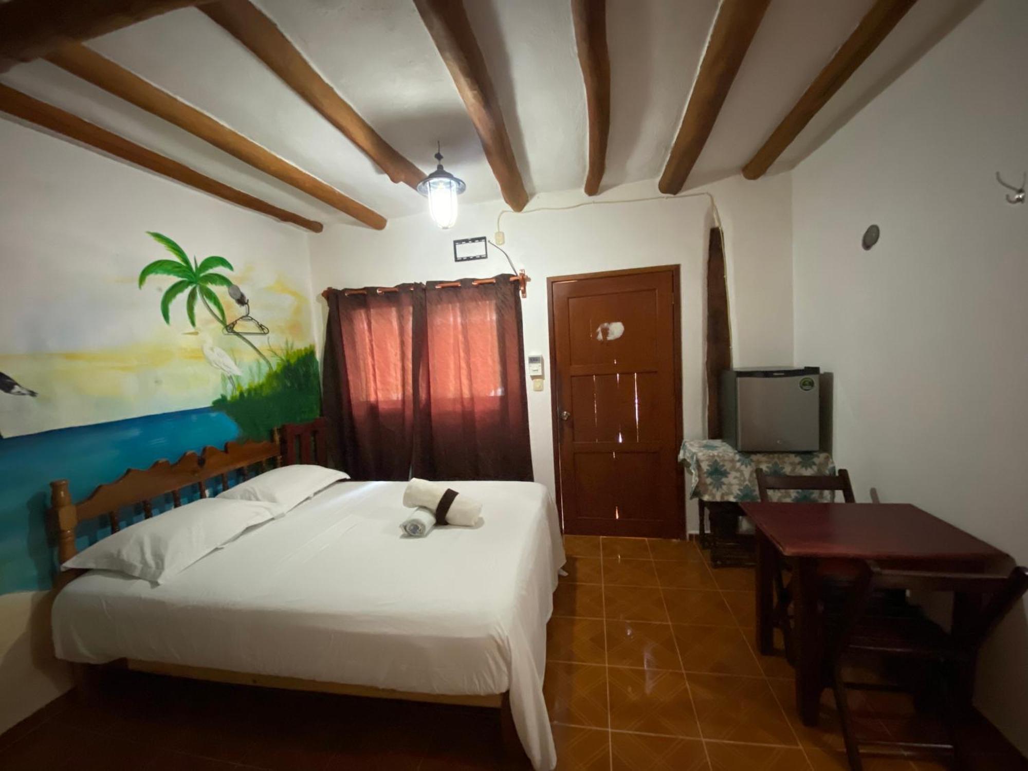 Casa Victor Avila 홀박스아일랜드 외부 사진