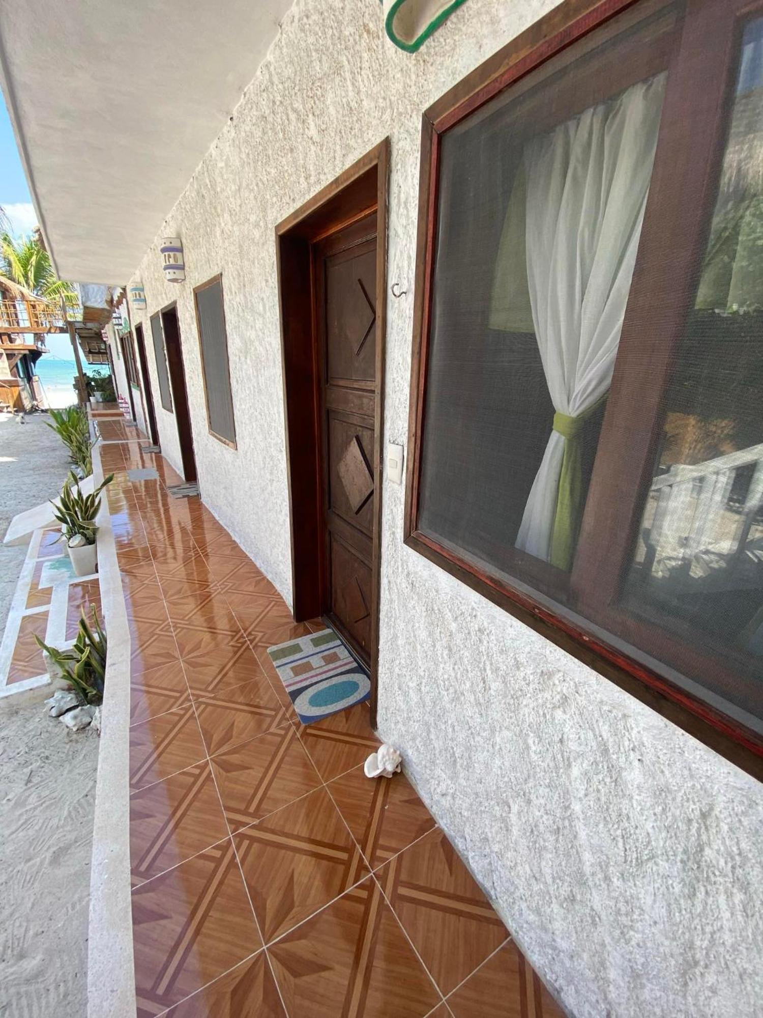 Casa Victor Avila 홀박스아일랜드 외부 사진