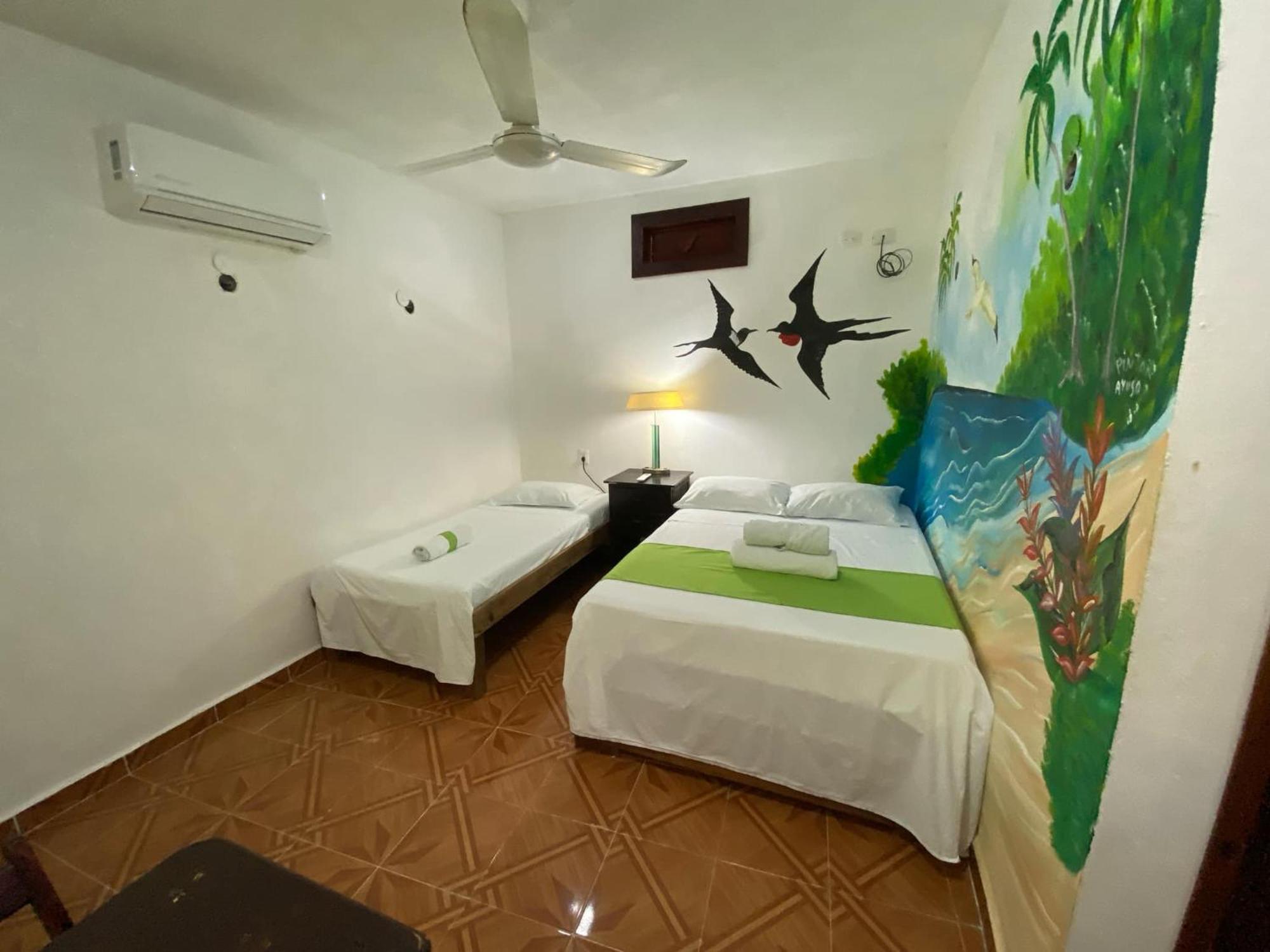 Casa Victor Avila 홀박스아일랜드 외부 사진