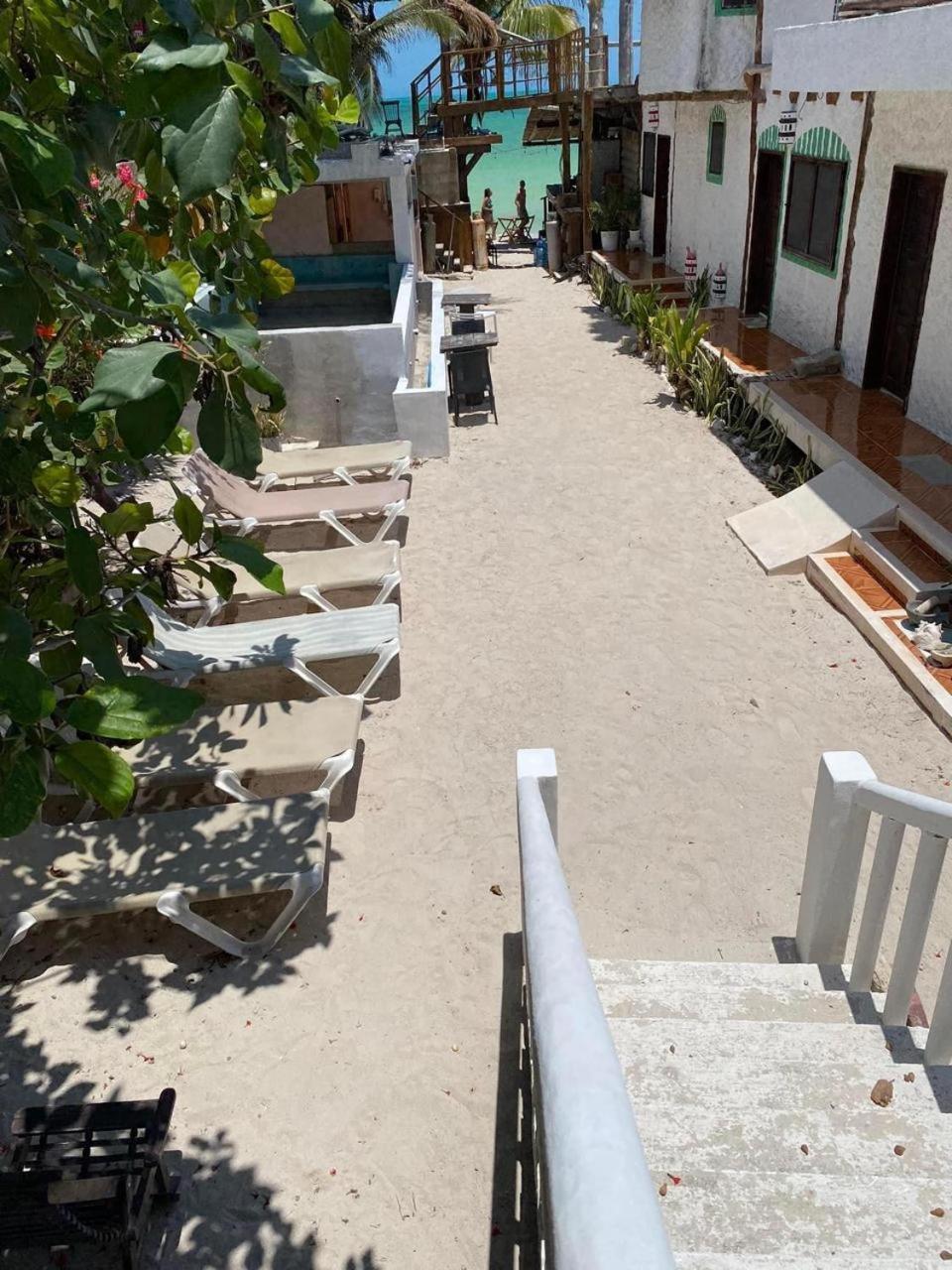 Casa Victor Avila 홀박스아일랜드 외부 사진