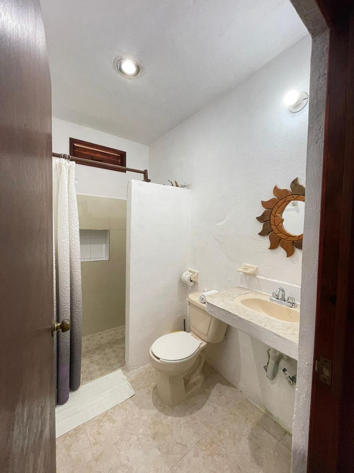 Casa Victor Avila 홀박스아일랜드 외부 사진