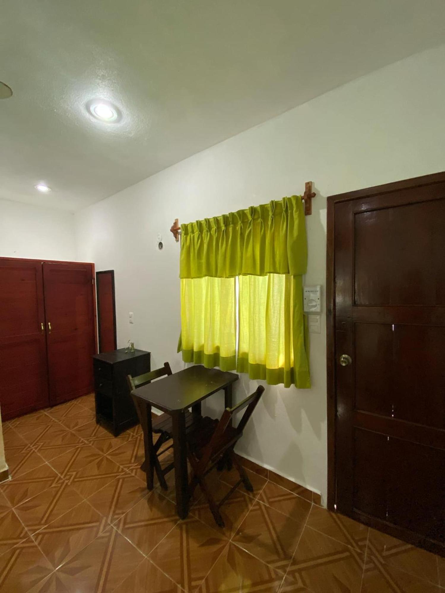 Casa Victor Avila 홀박스아일랜드 외부 사진